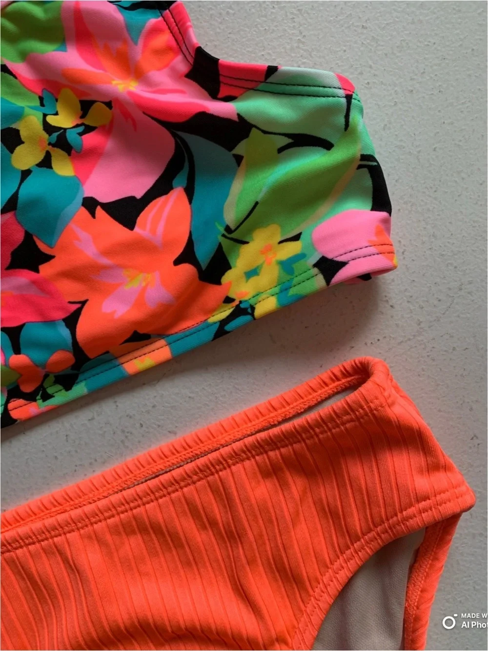 Cat & Jack / Art Class Girls 2-Piece Neon Floral Bikini Set Size Medium NWT